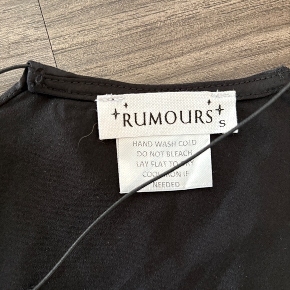 rumored Italian Love Crop top Black Open Back Small Skimpy Sexy Top - Picture 5 of 9